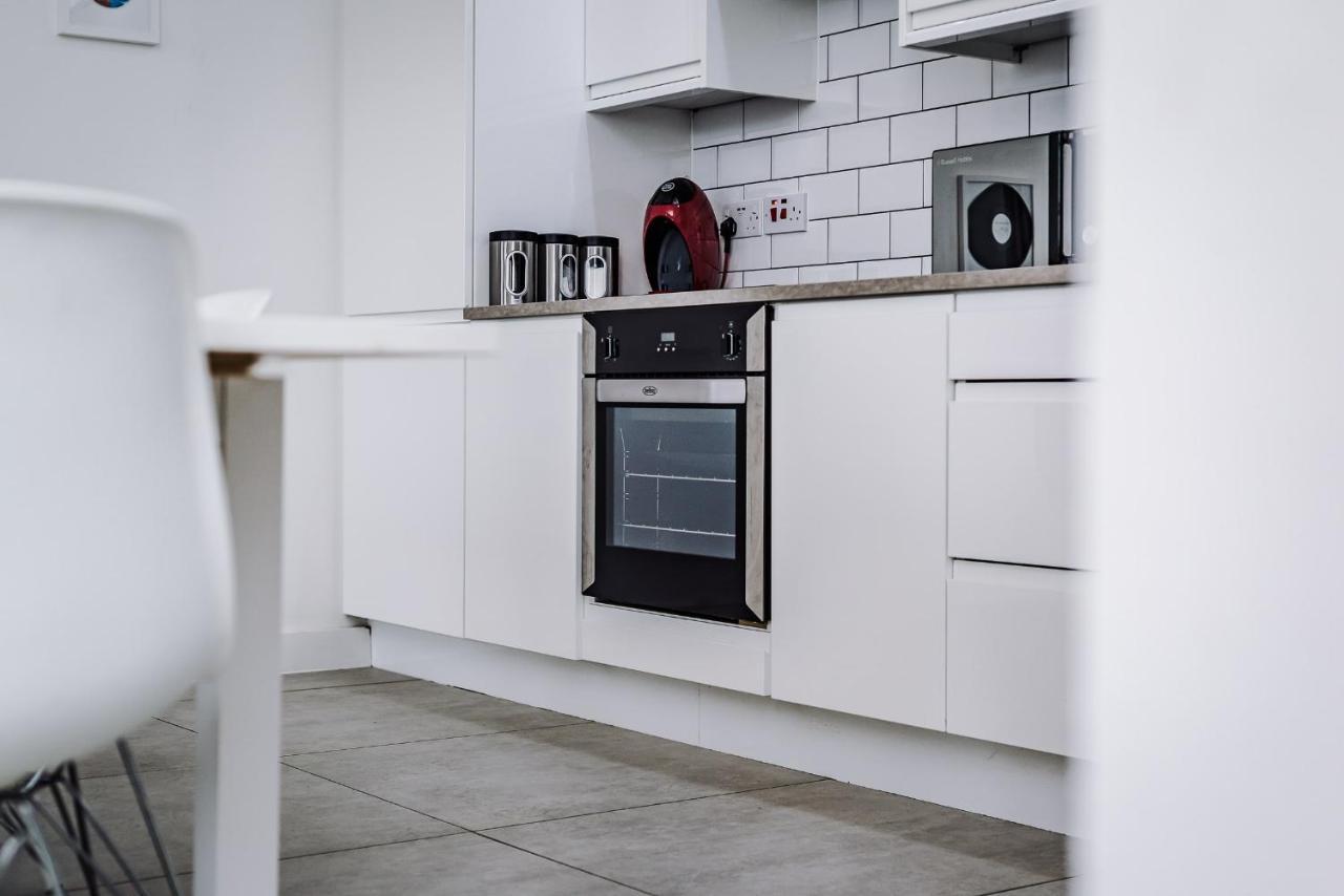 Host & Stay - The Musician'S Apartment With Grand Piano Liverpool Bagian luar foto